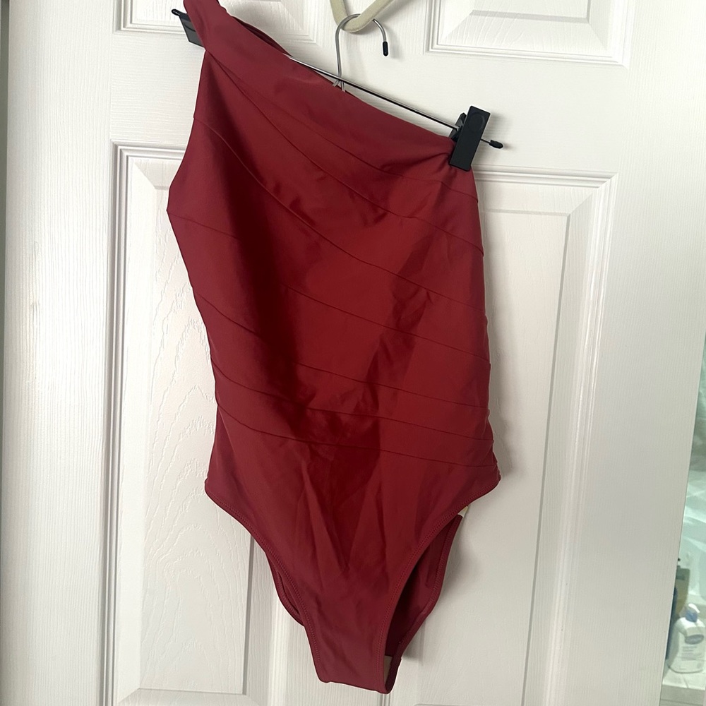 Brand new Summersalt Sidestroke swimsuit size 4!